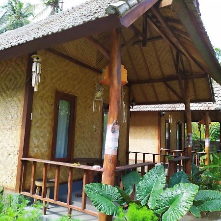 Full Moon Hostel Nusa Penida Exterior foto