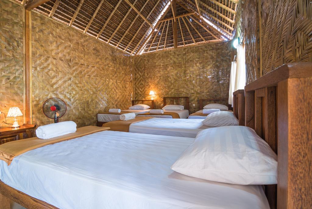 Full Moon Hostel Nusa Penida Zimmer foto