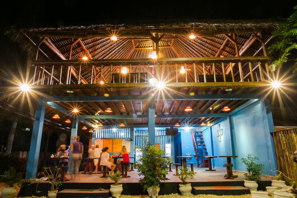 Full Moon Hostel Nusa Penida Exterior foto