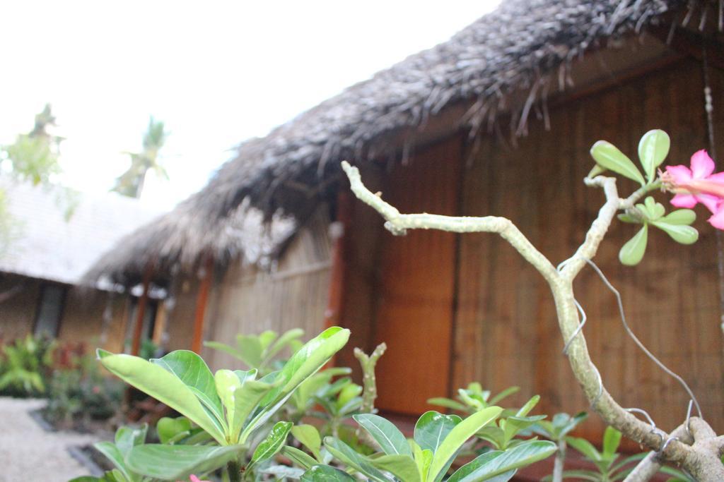 Full Moon Hostel Nusa Penida Exterior foto